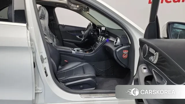 Mercedes-Benz C-Class W205 2019 Белый из Кореи, фото 2