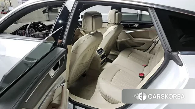 Audi A7 (4K) 2022 Белый из Кореи, фото 2