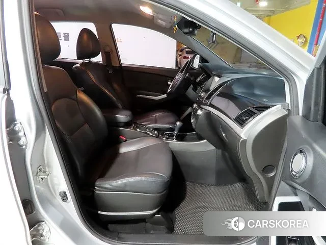 Ssangyong New Style Korando C 2018 Серебряный из Кореи, фото 2