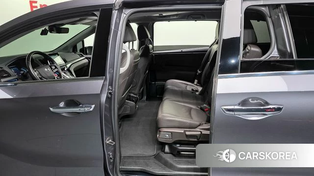 Honda Odyssey 2018 Серый из Кореи, фото 2