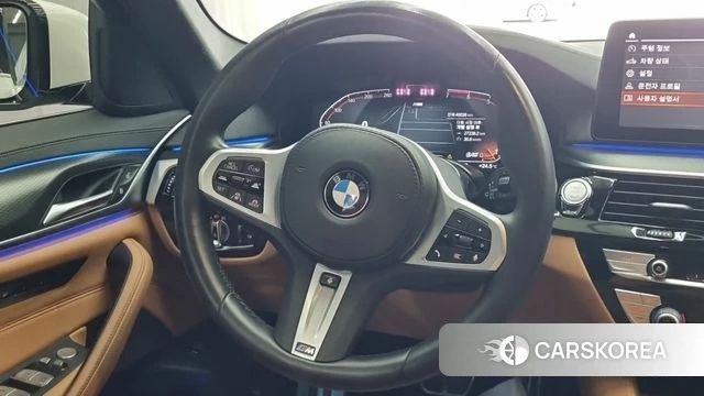 BMW 5 Series (G30) 2022 Белый из Кореи, фото 2