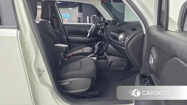 Jeep Renegade 2022 Белый из Кореи, фото 2