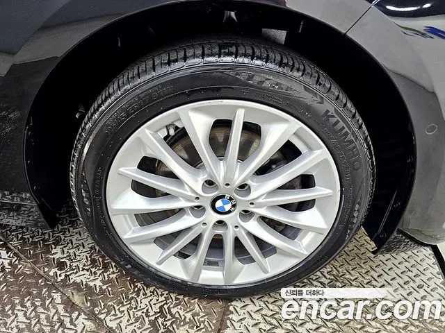 BMW 1 Series (F40) id 2631924 из Кореи 2