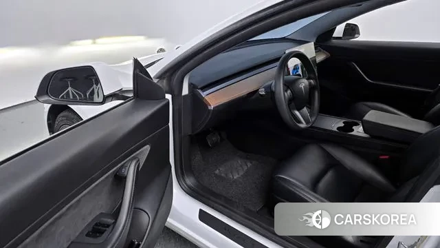 Tesla Model 3 2021 Белый из Кореи, фото 2