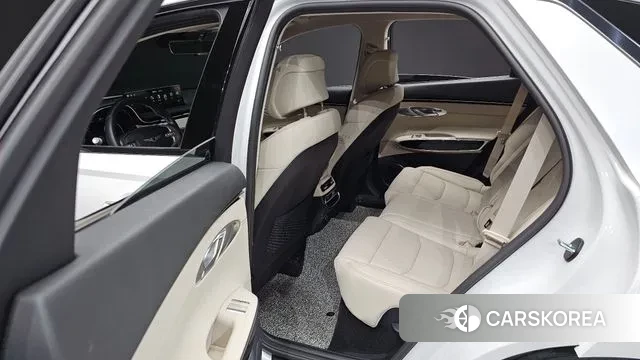 Genesis GV70 2022 Белый из Кореи, фото 2