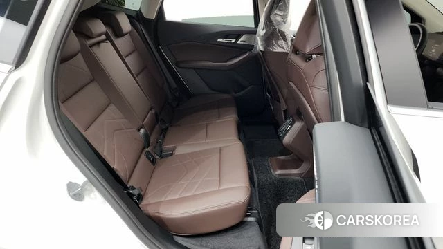 BMW 2 Series Active Tourer (U06) 2025 Белый из Кореи, фото 2
