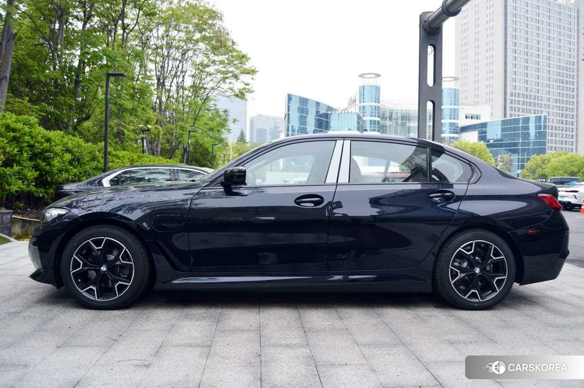 BMW i3 2025 Черный из Китая, фото 2
