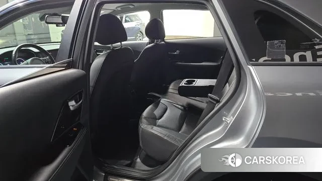 Kia Niro EV 2021 Серебряный из Кореи, фото 2