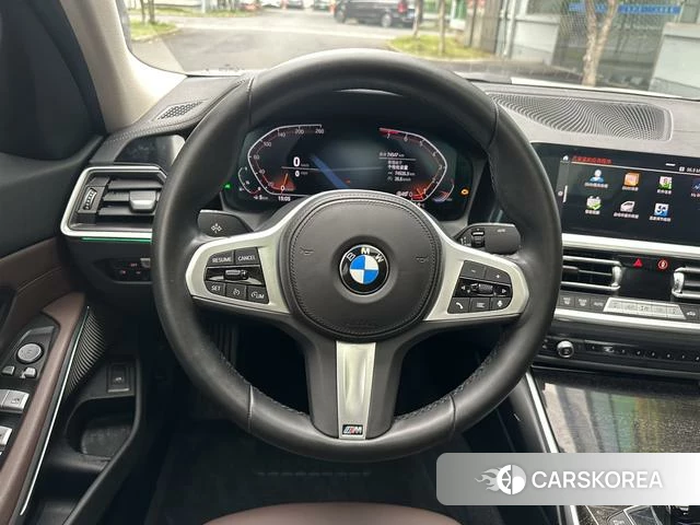 BMW 3 series 2022 Белый из Китая, фото 2