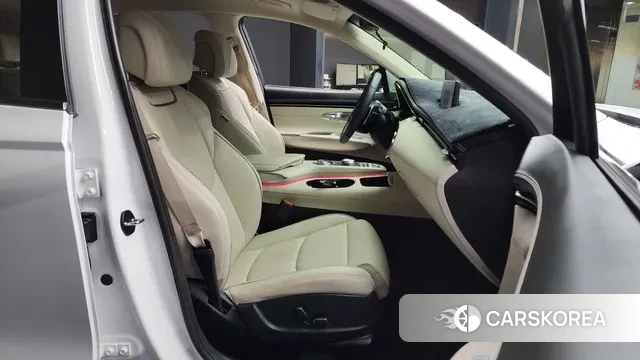 Genesis GV70 2022 Белый из Кореи, фото 2