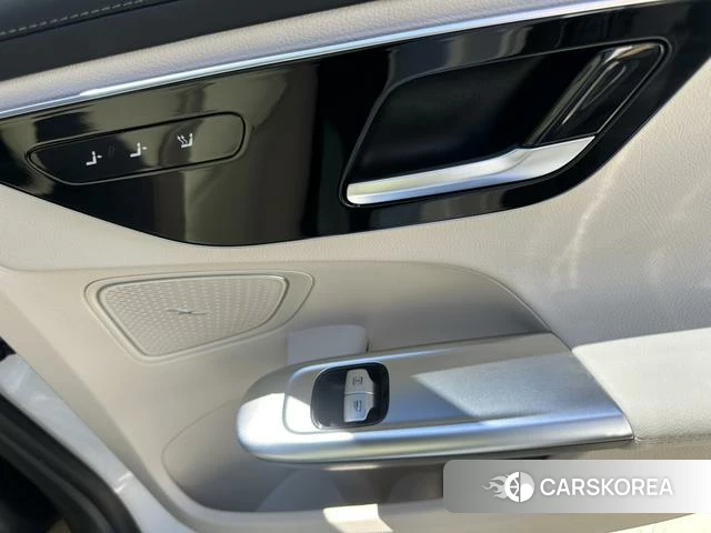 Mercedes-Benz Class C 2023 Белый из Китая, фото 2