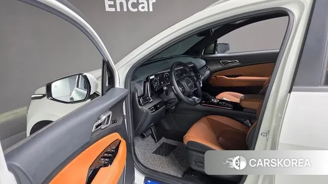 Kia Sportage 5th Generation Hybrid 2024 Белый из Кореи, фото 2