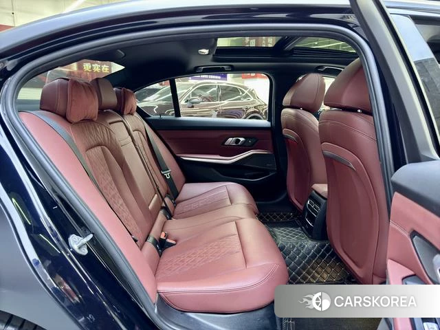 BMW 3 series 2023 Черный из Китая, фото 2