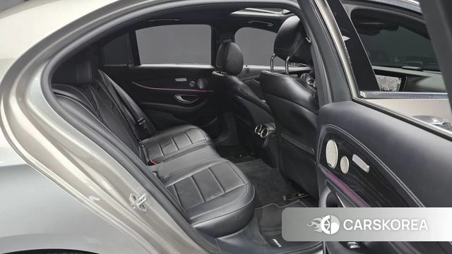 Mercedes-Benz E-Class W213 2022 Песочный из Кореи, фото 2