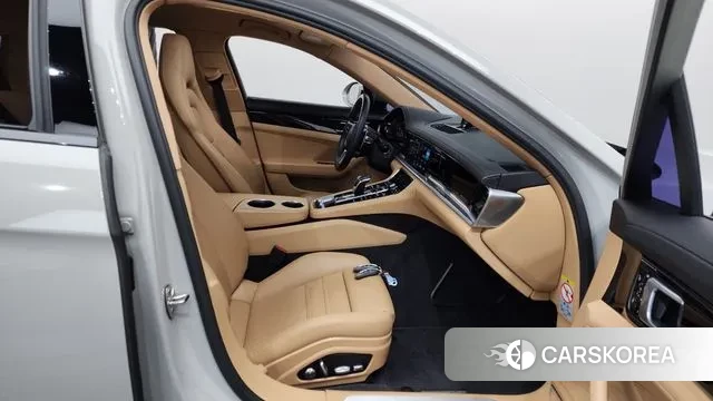 Porsche Panamera (971) 2018 Серебристо-серый из Кореи, фото 2