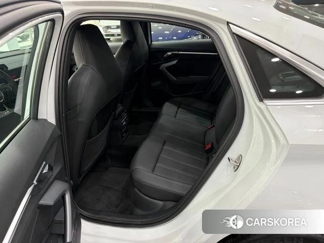 Audi A3 (8Y) 2025 Белый из Кореи, фото 2
