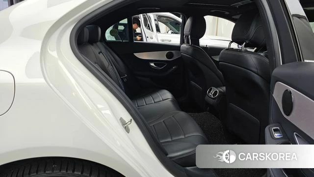 Mercedes-Benz C-Class W205 2020 Белый из Кореи, фото 2