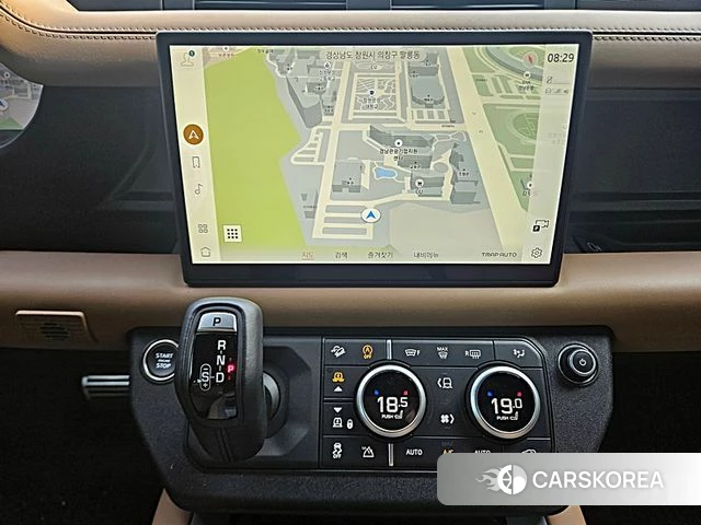 Land Rover Defender (L663) 2025 Цвет галактики из Кореи, фото 2
