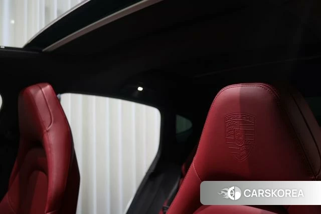 Porsche Panamera 2024 Белый из Китая, фото 2