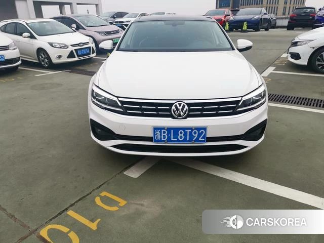 Volkswagen Lingdu 2021 Белый из Китая, фото 2
