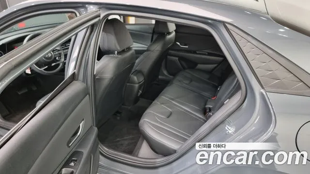 Hyundai The New Avante (CN7) 2024 Серый из Кореи, фото 2