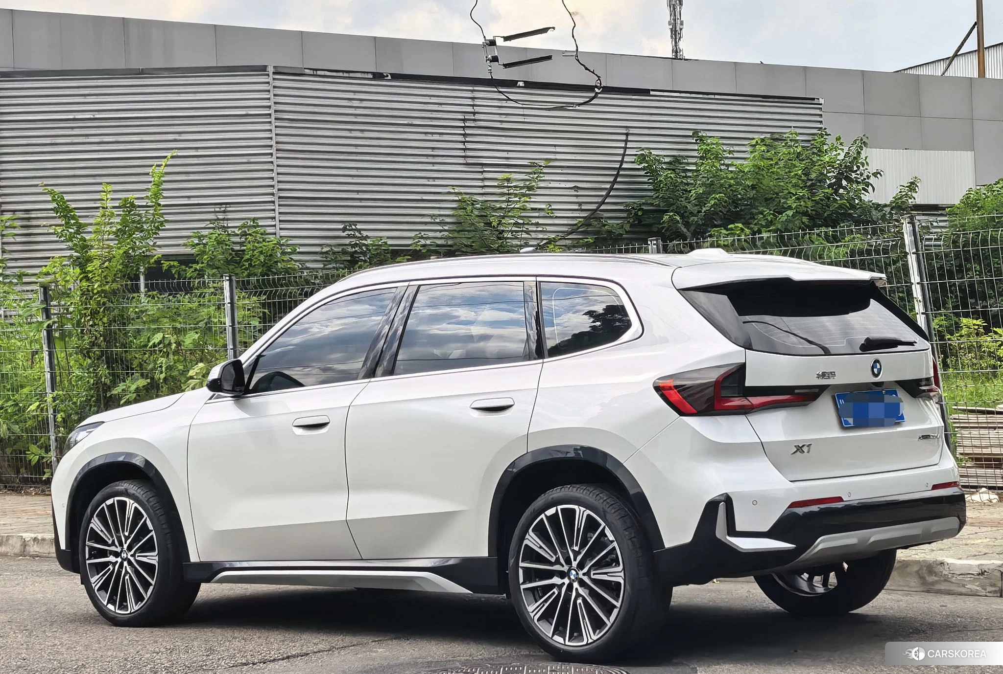 BMW X1 2023 Белый из Китая, фото 2