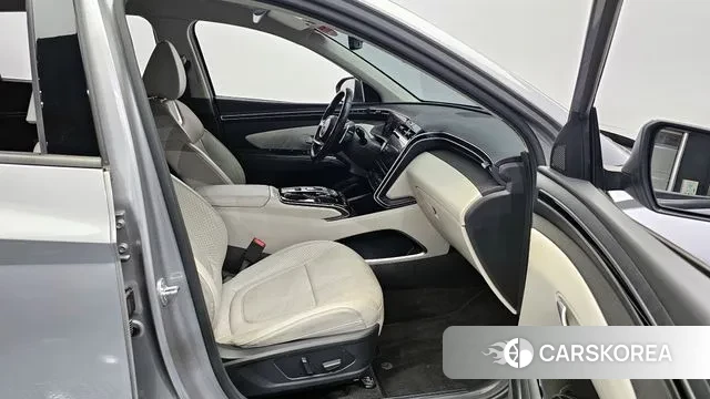 Hyundai Tucson (NX4) 2021 Серебряный из Кореи, фото 2