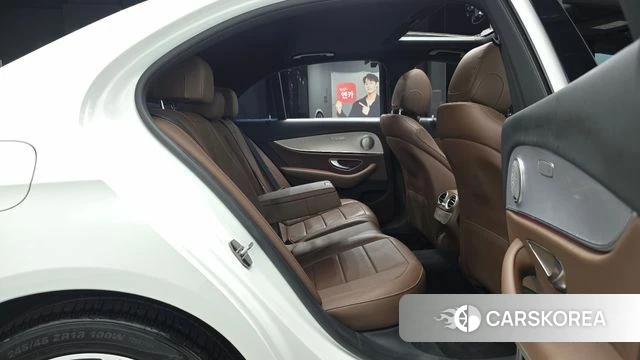 Mercedes-Benz E-Class W213 2020 Белый из Кореи, фото 2