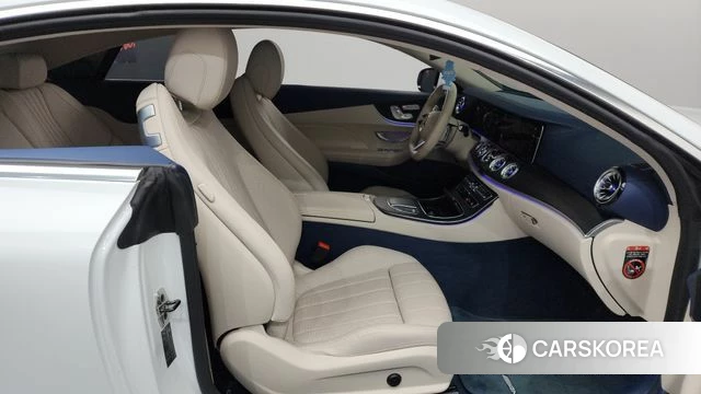 Mercedes-Benz E-Class W213 2023 Белый из Кореи, фото 2