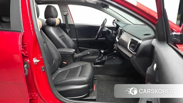 Kia Stonic 2018 Красный из Кореи, фото 2