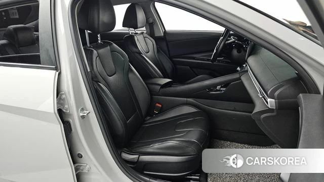 Hyundai Avante Hybrid (CN7) 2021 Серебристо-серый из Кореи, фото 2