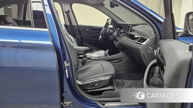 BMW X1 (F48) 2022 Синий из Кореи, фото 2