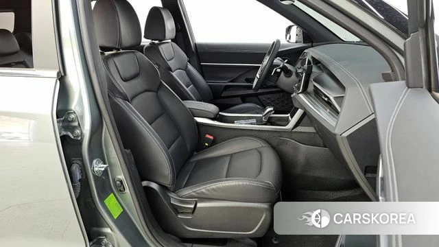 Ssangyong Torres 2023 Темно-зеленый из Кореи, фото 2