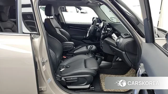 Mini Cooper 2022 Серебристо-серый из Кореи, фото 2