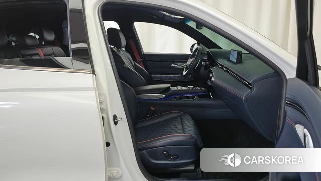 Genesis GV70 2021 Белый из Кореи, фото 2