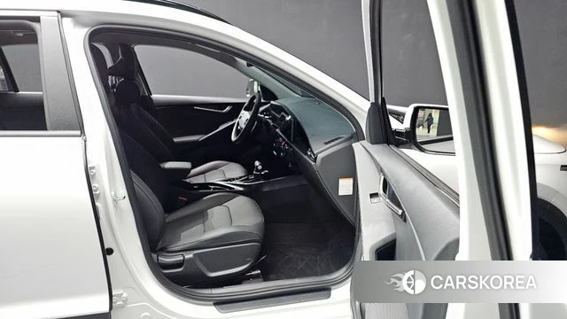 Kia Di Ol Nu Niro 2025 Белый из Кореи, фото 2