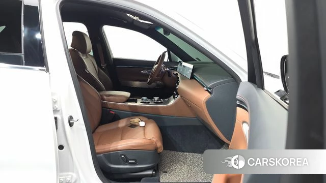 Genesis GV70 2024 Белый из Кореи, фото 2
