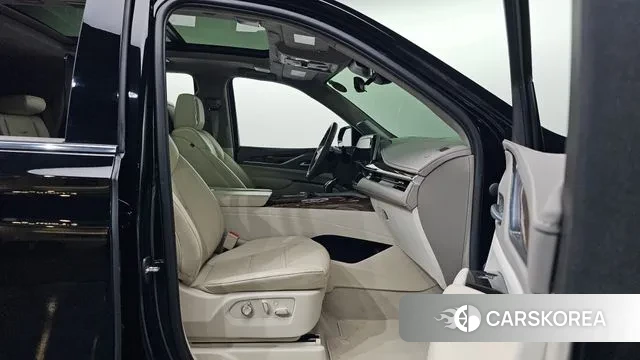 Cadillac Escalade 5th Generation 2023 Черный из Кореи, фото 2