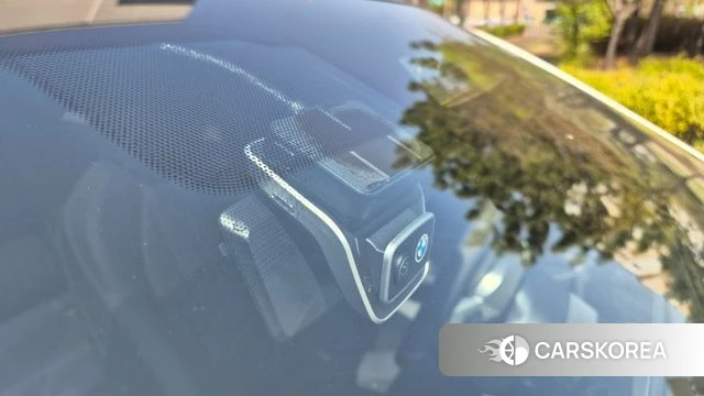 BMW 5 Series (G60) 2025 Белый из Кореи, фото 2