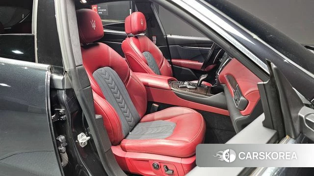 Maserati Levante 2019 Черный из Кореи, фото 2