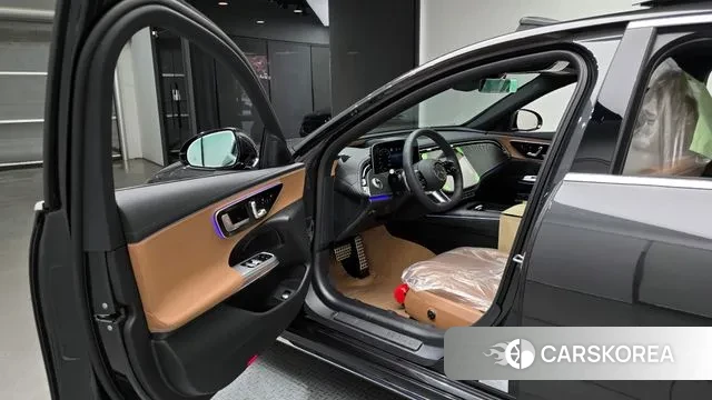 Mercedes-Benz E-Class W214 2025 Серый из Кореи, фото 2