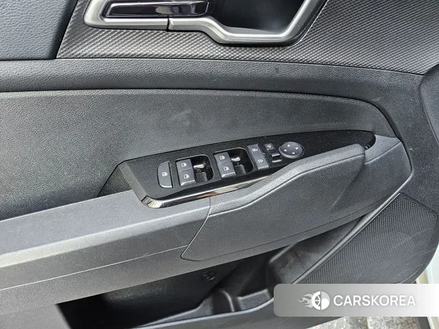 Kia Sportage 5th Generation 2022 Белый из Кореи, фото 2