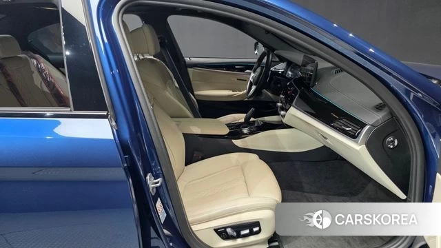 BMW 5 Series (G30) 2021 Синий из Кореи, фото 2