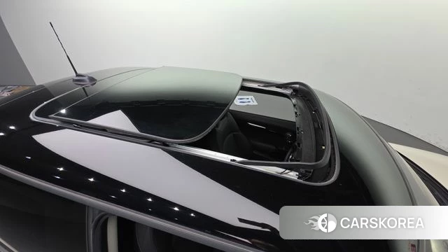 Mini Cooper 2022 Жемчужный цвет из Кореи, фото 2