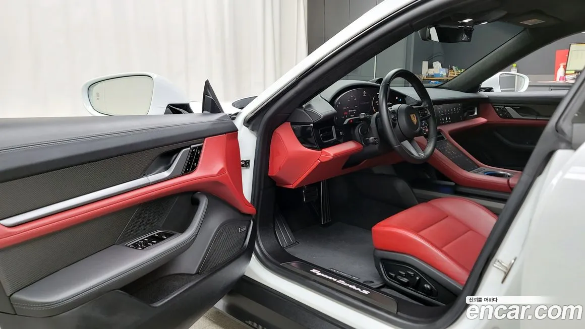 Porsche Taycan 2021 из Кореи, фото 2