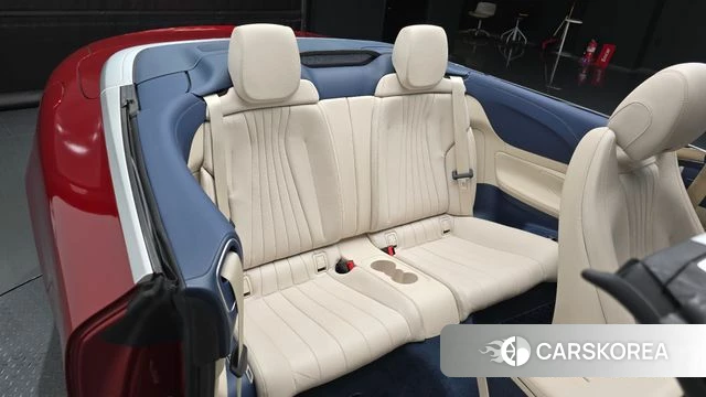 Mercedes-Benz E-Class W213 2018 Красный из Кореи, фото 2