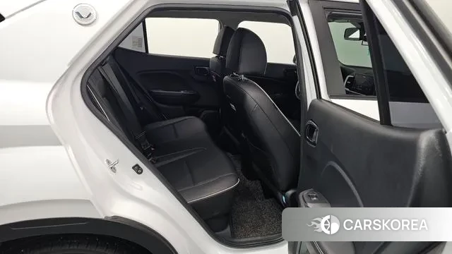 Hyundai Venue 2022 Белый из Кореи, фото 2