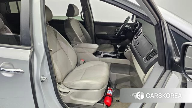 Kia The New Carnival 2020 Серебряный из Кореи, фото 2