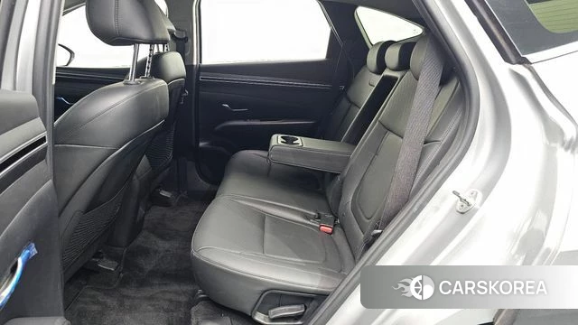 Hyundai Tucson (NX4) 2022 Серебристо-серый из Кореи, фото 2