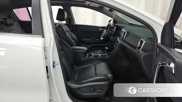 Kia Sportage 4th Generation 2018 Белый из Кореи, фото 2